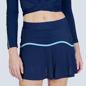 NWT L'Etoile Sport Navy Tennis Skirt |
Large | Performance Stretch | $115